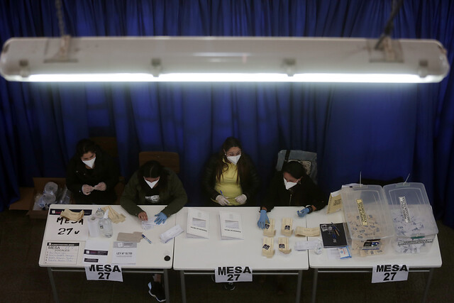 Urnas selladas y custodiadas: Servel entrega instructivo para elecciones del 10 y 11 de abril