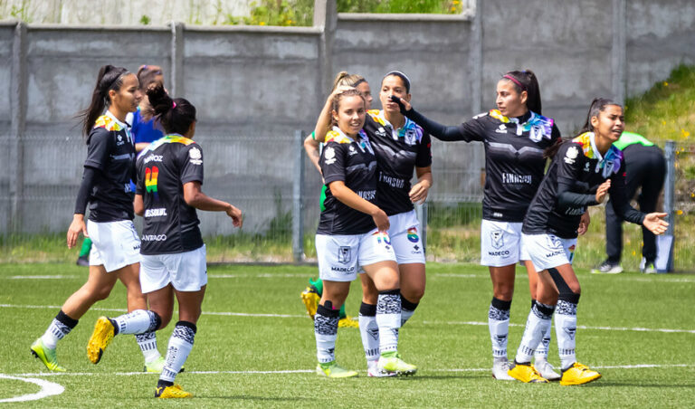 Santiago Morning apabulló en la Libertadores Femenina y avanzó a cuartos de final
