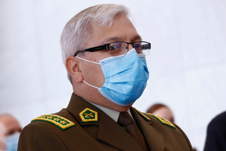 General director de Carabineros: “Es altamente probable que lleguemos tarde a un hecho de violencia intrafamiliar”