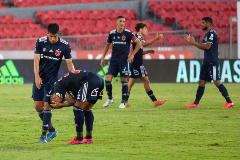 La U informó que jugador contrajo COVID-19 en la previa del duelo con San Lorenzo