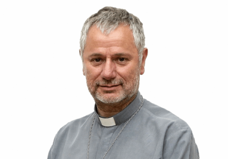 Monseñor Galo Fernández es nombrado como obispo de Talca por el papa Francisco