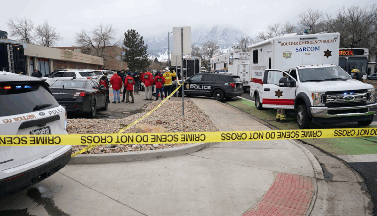 Al menos 10 personas murieron en tiroteo en supermercado de Colorado, Estados Unidos