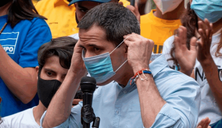 Juan Guaidó confirmó contagio de COVID-19 tras presentar síntomas leves asociados al virus