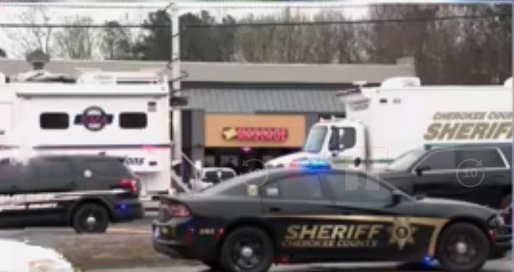 Al menos 7 personas mueren y otras 2 resultan heridas tras tiroteos en tres spas de Atlanta