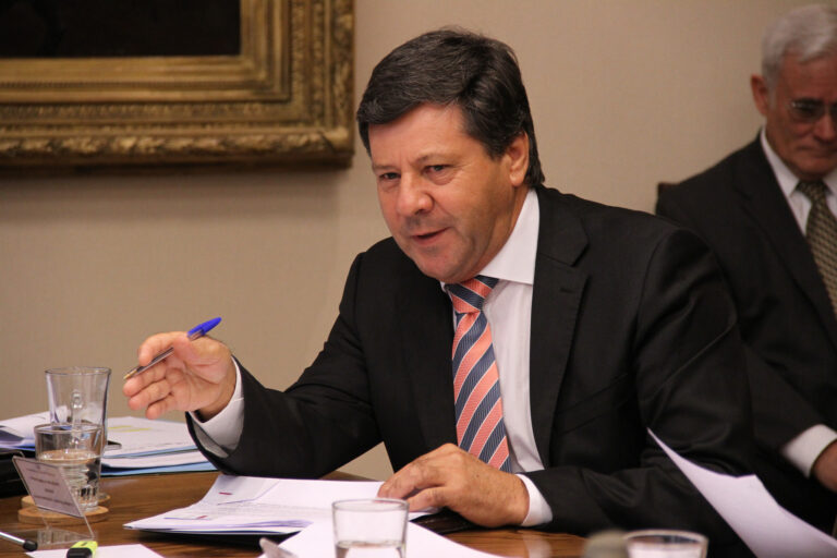 Senador Castro renuncia a RN: 