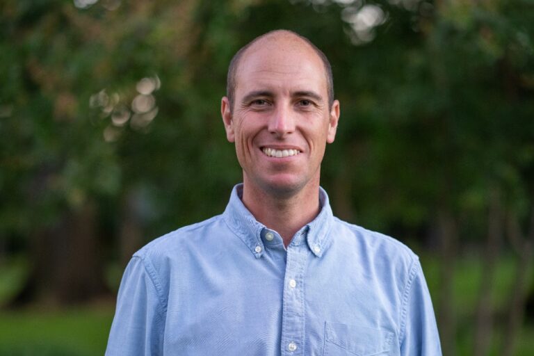 Martín Arrau: Rebajas tributarias en las regiones pobres e imprescriptibilidad para delitos de terrorismo