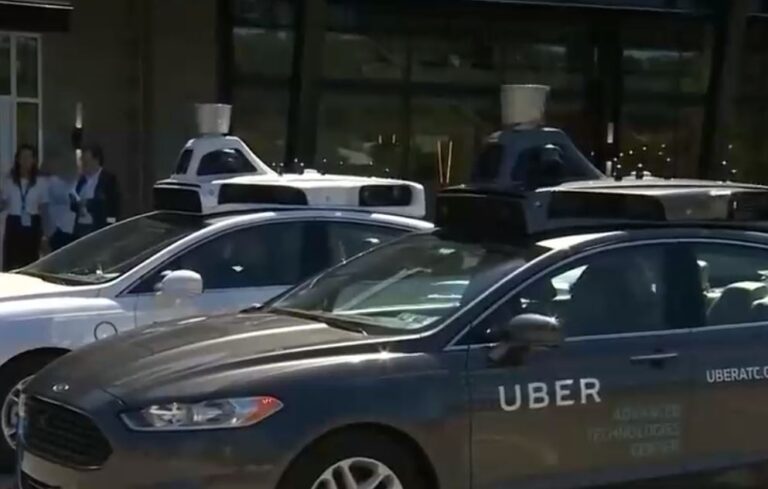 Conductores de Uber recibirán salario mínimo y vacaciones pagadas en Reino Unido