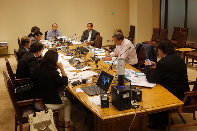 Comisión de Constitución del Senado despacha el tercer retiro del 10%: Mañana será discutido en Sala