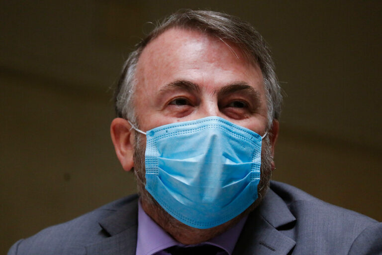 Pepe Auth votará en contra del tercer retiro: 