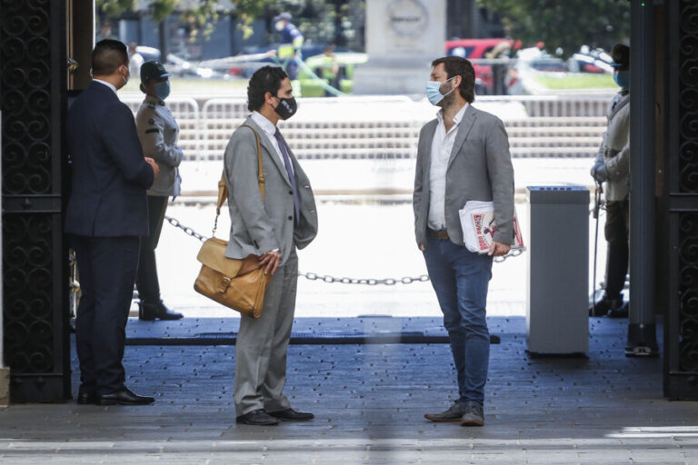 Columna de Guillermo Pérez: La derecha en la encrucijada