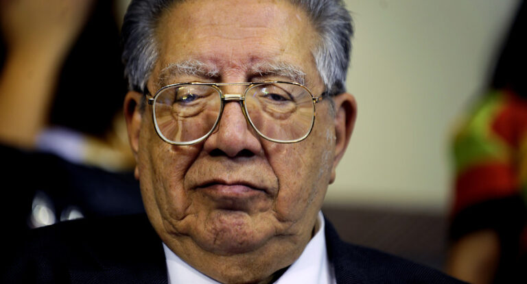 Valentín Trujillo por situación de adultos mayores que viven del arte: 