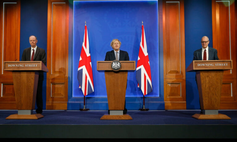 Gobierno británico usa a Chile como ejemplo para decir que 