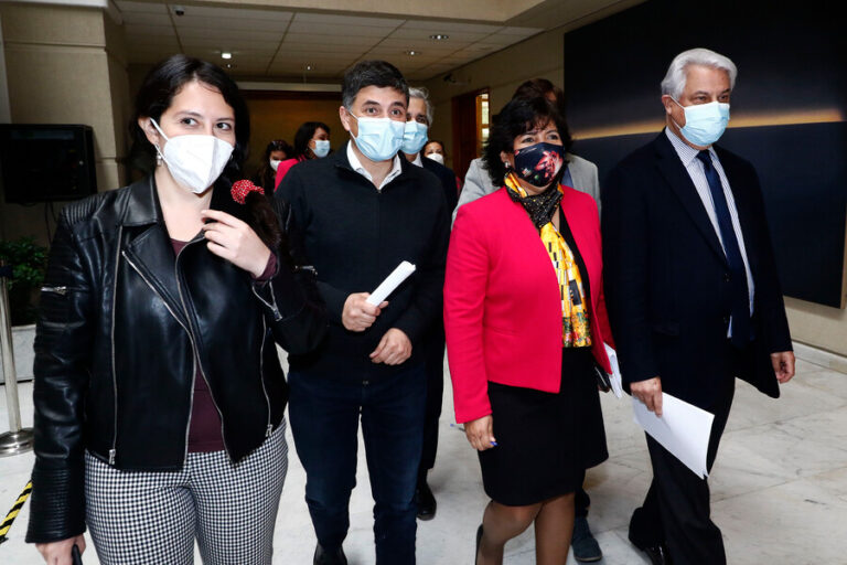 Yasna Provoste remarca apoyo a Ximena Rincón y descarta de plano candidatura presidencial