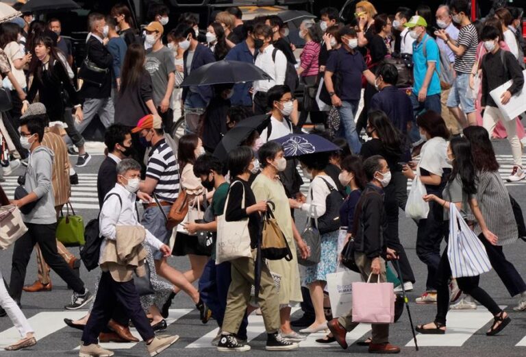 Japón extiende emergencia sanitaria en Tokio y ocho regiones ante aumento de casos por COVID-19