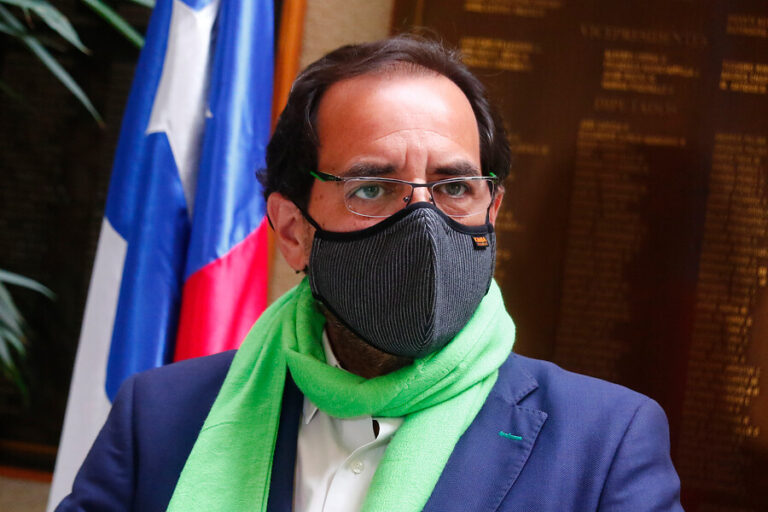 Mulet cuestiona elección de JAK como vocal de mesa: 