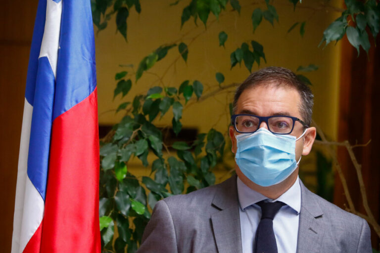 Silber sugiere suspender junta nacional de la DC: 