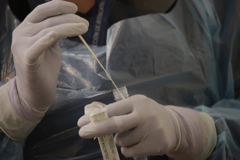 Minsal informó por segundo día consecutivo más de 8 mil nuevos contagios