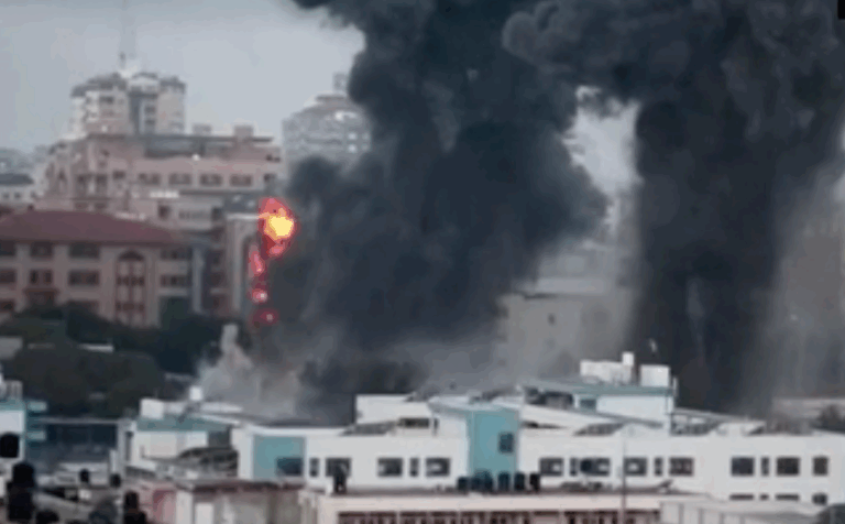 Israel y Hamás acuerdan un alto al fuego 