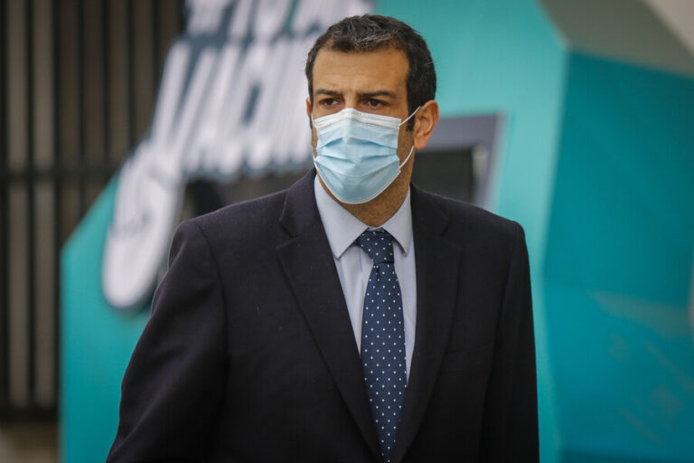 Interpelación al ministro Delgado por crisis migratoria es rechazada por falta de quórum