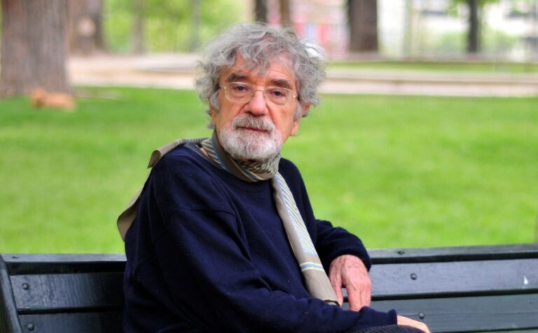 La biología del conocer y la autopoiesis: La trayectoria del destacado pensador Humberto Maturana