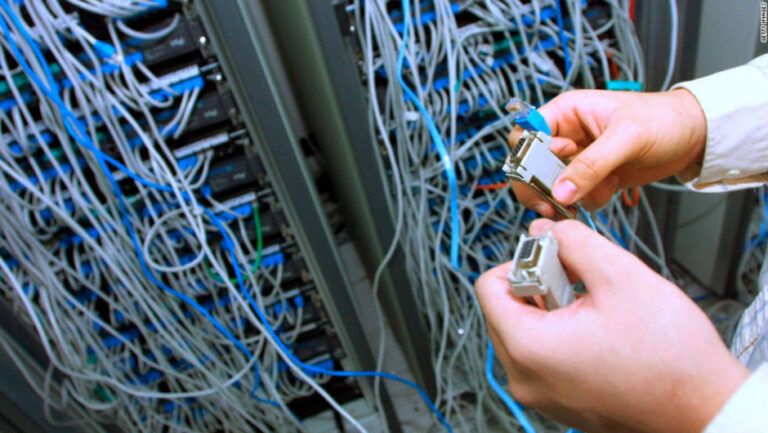 Apagón masivo en internet: Sitios y aplicaciones de todo el mundo se cayeron