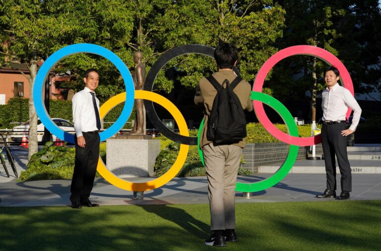 Comité organizador de JJ.OO. quiere permitir público, pero expertos dicen que no es una buena idea