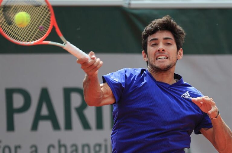 Garín reafirmó su buen tenis y avanzó por primera vez a octavos de Roland Garros