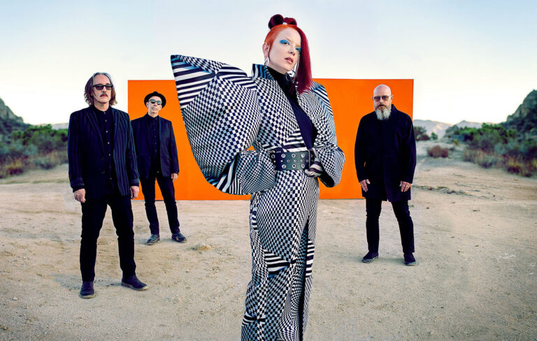 Garbage se inspiró en el estallido social chileno para su nuevo disco que lanzará este viernes