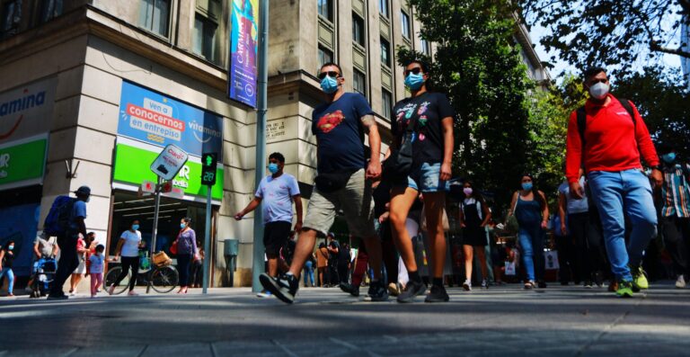 10 comunas de la RM avanzan a Fase 2 