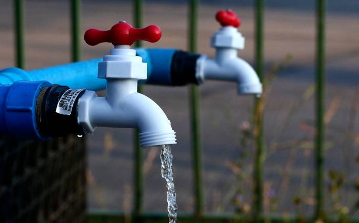 Cámara despachó proyecto que tipifica como delito el robo de agua: Pasó a su discusión en el Senado