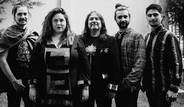 Kalfu, banda mapuche, lanzó nuevo disco en que musicaliza poemas de Elicura Chihuailaf