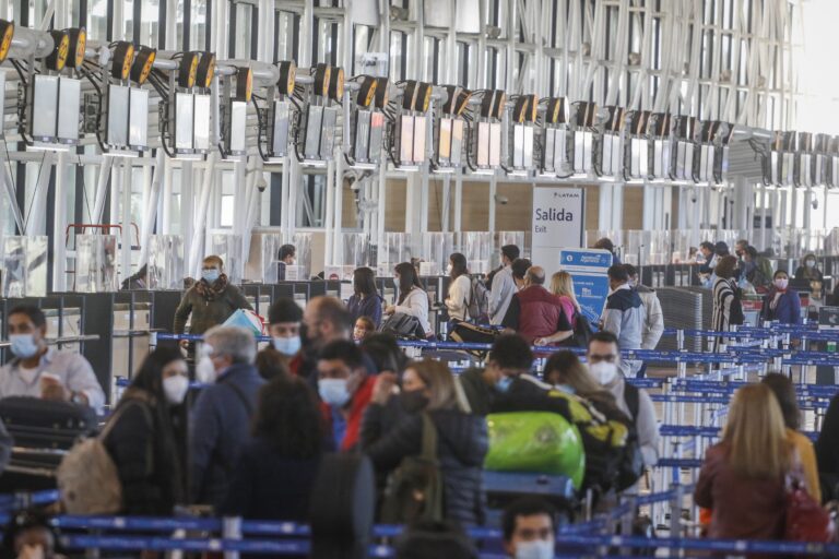 Este lunes entró en vigencia el Plan Fronteras Protegidas: ¿Quiénes pueden salir del país?