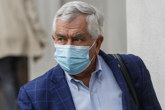 Cámara aprueba realizar interpelación al ministro Enrique Paris por gestión de la pandemia