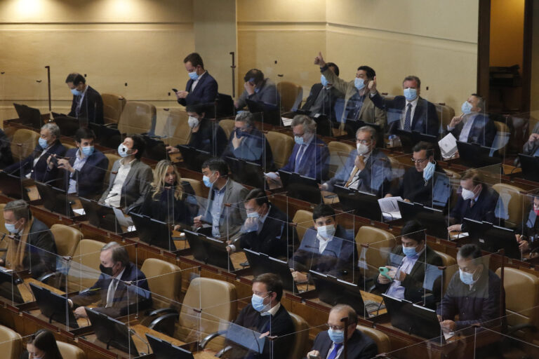 Columna de Guillermo Pérez: ¿La derecha despertó?