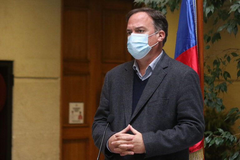 Matías Walker también hizo el primer retiro del 10%: 