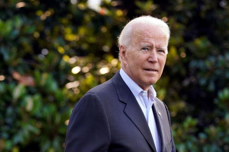 Biden insiste en cumplir con la evacuación de Afganistán para el 31 de agosto