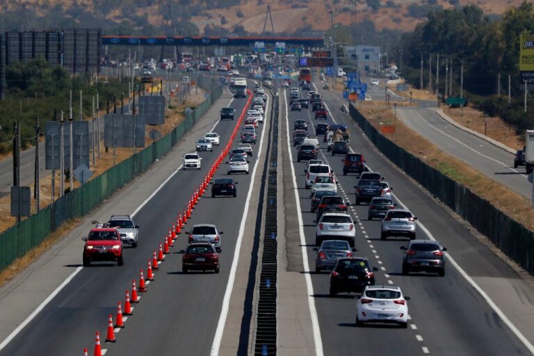Fiestas Patrias: Autoridades estiman que se realizarán al menos 800 mil viajes dentro de Chile