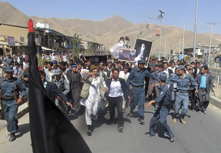 Talibanes conquistan tercera ciudad más importante de Afganistán: Van 11 capitales en una semana