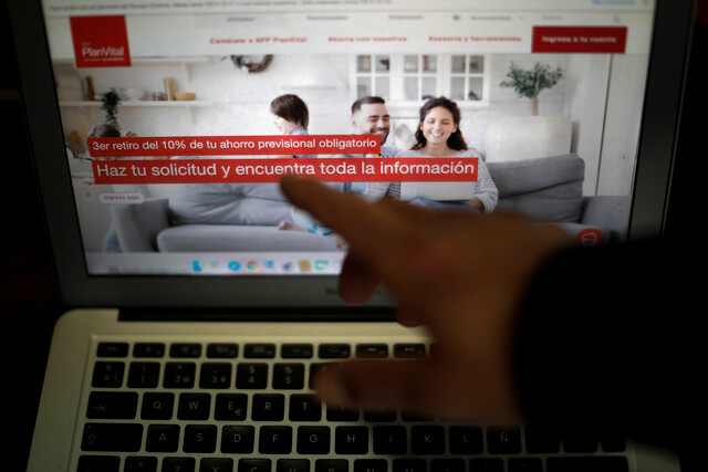 Data Influye: Un 68% de los encuestados retiraría sus fondos de AFP si se aprueba un cuarto retiro