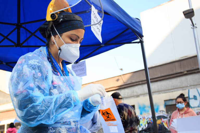 Informe Epidemiológico: Hay menos de 10 mil casos activos y 3 comunas de la RM encabezan el ranking