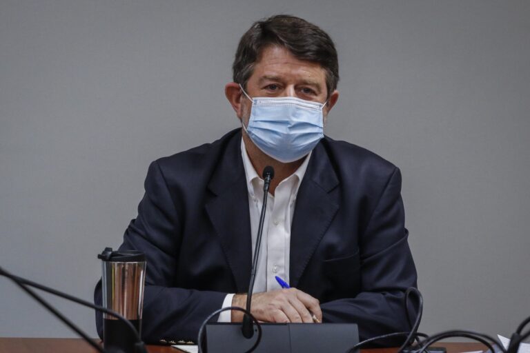 “Debería poderse”: Gobernador Orrego no descarta realizar fondas en el Parque O'Higgins