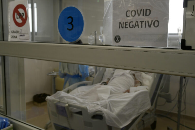 ICOVID: Especialistas alertan desaceleración en reducción de casos nuevos