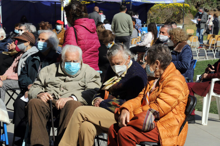 Dosis de refuerzo: Rezagados que no asistan por lluvias podrán vacunarse la próxima semana