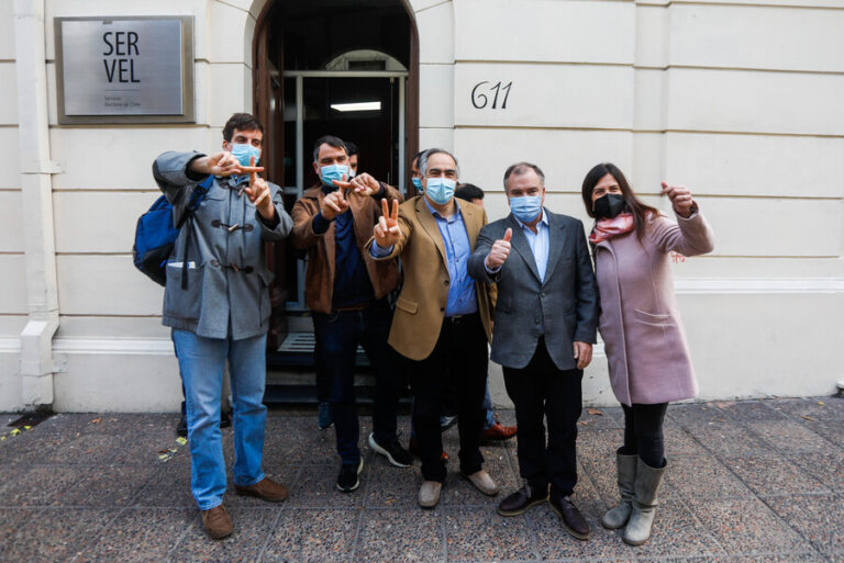 Oficialismo inscribió pacto Chile Podemos Más y criticó a Unidad Constituyente: 