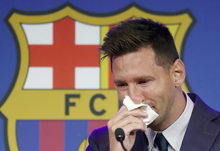 Messi se despidió del FC Barcelona entre lágrimas: 
