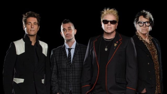 Pete Parada dice que fue desvinculado de The Offspring por no vacunarse contra el COVID-19