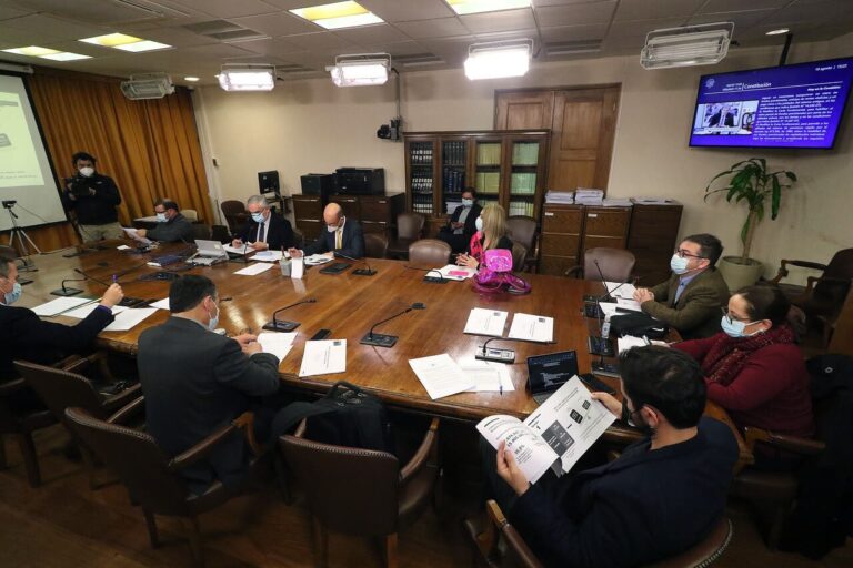 Cuarto retiro del 10% enfrenta hoy su primera votación en la Comisión de Constitución de la Cámara