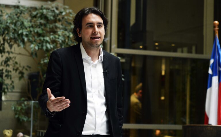 Vlado Mirosevic es electo como el nuevo presidente de la Cámara