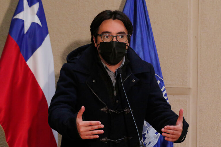 Comisión del Senado aprueba proyecto que regula la filiación de parejas del mismo sexo