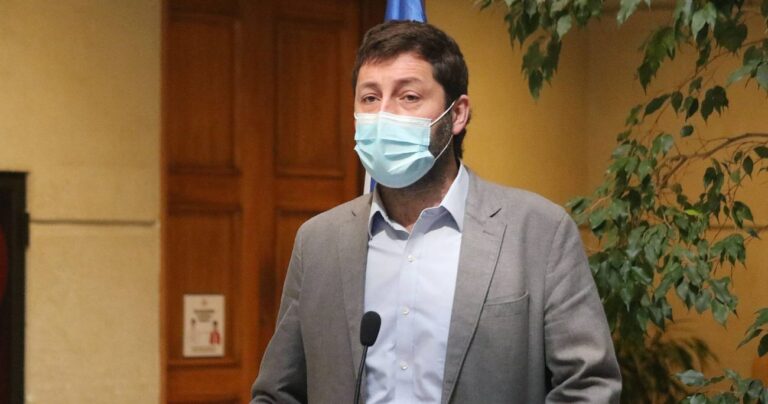 Diputados UDI recurrirán a organismos internacionales tras rechazo de la CC a indicación sobre libertad de enseñanza